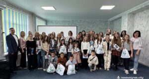 Нагородження учасників Днів Сталої Енергії 2026 у Нововолинську Майже-40-дітей-отримали-подарунки-у-рамках-Днів-Сталої-Енергії-2026