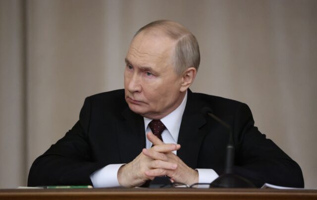 Путін стверджує про 700 тисяч російських військових на фронті в Україні Путін розповів, скільки окупантів РФ стягнула на фронт