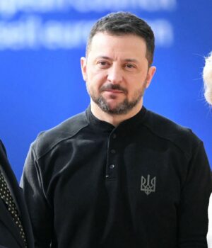 zelenskiy_antoniu_koshta__ursula_fon_der_lyaen__gettyimages_2202961358_cc118e41d81a636a2c6ff506141.jpg Країни ЄС дали “зелене світло” на переговори про вступ з Україною та Молдовою