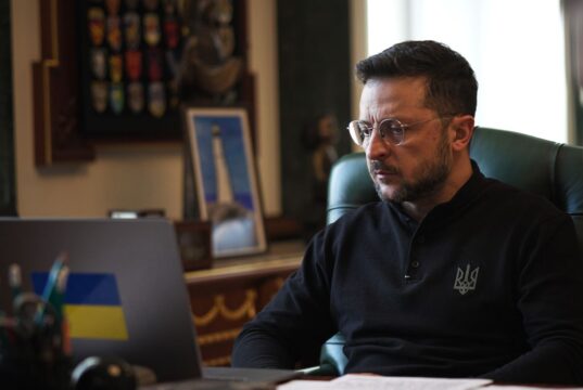 Зеленський підписав закон про виключення російської мови з Європейської хартії мов Російська мова вже не підлягає захисту в Україні: Зеленський підписав закон