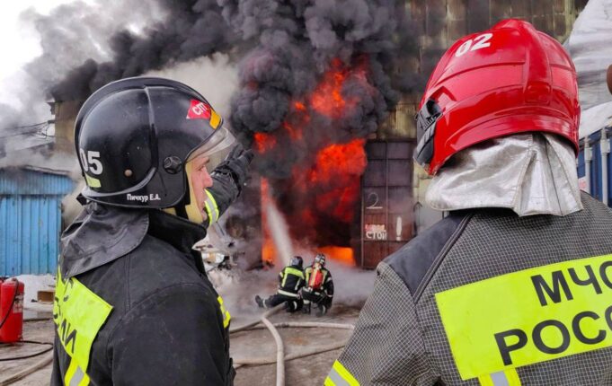Сили оборони України завдали ударів по стратегічних об’єктах у Росії Сили оборони уразили нафтовий цех в РФ та інші важливі об’єкти ворога
