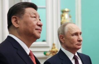 Поки Путін кидає останні сили проти України, Китай “тихо” відбирає у РФ території — аналіз... Поки-Путін-кидає-останні-сили-проти-України,-Китай-“тихо”-відбирає-у-РФ-території-—-аналіз.
