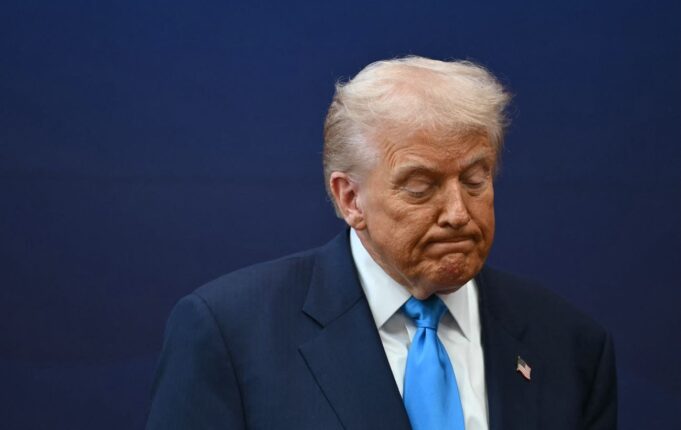 Підтримка Трампа серед білих робітників знижується через економічні проблеми Підтримка Трампа серед його основного електорату значно похитнулась: NYT назвало причину