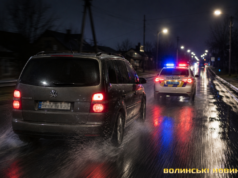 У Ковелі забрали водійське в чоловіка, який на автівці тікав від озброєного товариша по чарці У-Ковелі-забрали-водійське-в-чоловіка,-який-на-автівці-тікав-від-озброєного-товариша-по-чарці