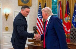 Олександр Усик зустрівся з Дональдом Трампом, Зеленський підписав закон про українську мову та новини з... Радіо-Свобода-weekly:-Усик-зустрівся-з-Трампом-і-був-вражений-Пентагоном