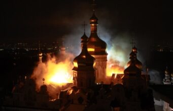 Атака на Успенський собор: історія повторюється «Сатанинська-сутність-Кремля».-Засудження-удару-по-Києво-Печерській-лаврі