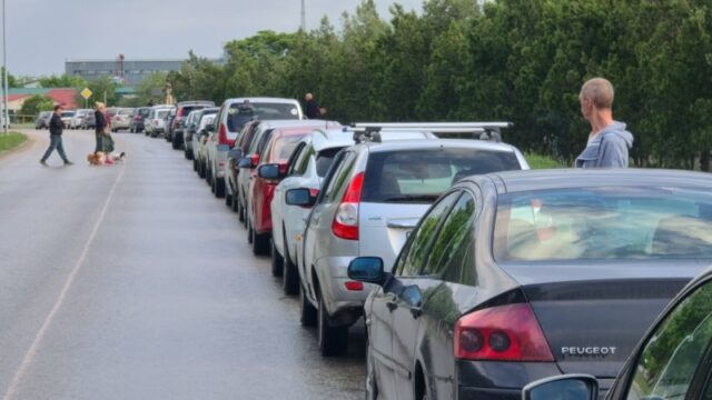 Дефіцит пального в Краснодарському краї: причини та наслідки Черги-за-пальним,-інфаркти-в-очікуванні-та-загроза-для-врожаю-Як-«росіяни-відчувають-на-собі.