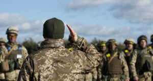 В Україні запроваджено нові контракти на військову службу з чіткими термінами В Україні запустили контракти з термінами служби: хто може їх укласти та які умови