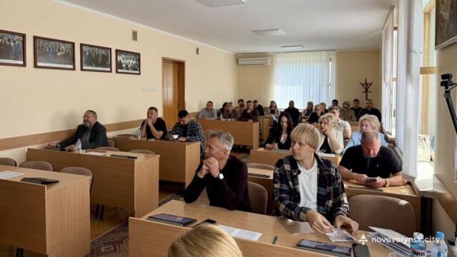 День депутата у Нововолинську: підготовка до 60-ї сесії міської ради У-Нововолинській-міській-раді-провели-День-депутата