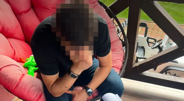 Працівнику СБУ оголошено підозру у вимаганні хабаря в 150 тисяч доларів Вимагав-150-тис.-доларів-за-повернення-вилучених-мільйонів-–-працівнику-СБУ-оголошено-підозру