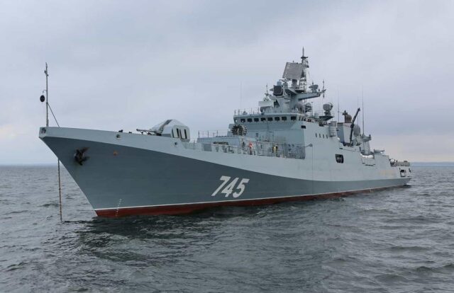 Російський фрегат зробив попереджувальні постріли в бік британської яхти в Ла-Манші Російський-фрегат-зробив-попереджувальні-постріли-в-бік-британської-яхти-в-Ла-Манші
