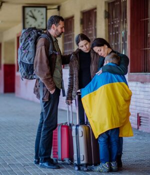 Без захисту та виплат? Що Європа готує для українських біженців і коли будуть зміни