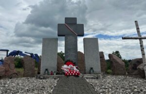 У Гуті Пеняцькій тривають ексгумаційні роботи: знайдено першу могилу Могили-Гути-Пеняцької:-результати-ексгумації.-Хто-відповідальний-за-вбивство-жителів-села-у-1944-році