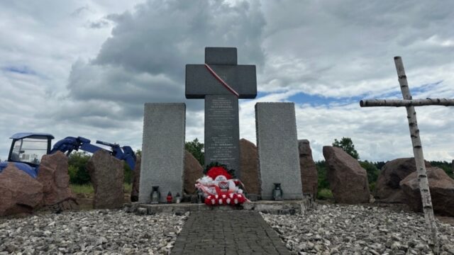 У Гуті Пеняцькій тривають ексгумаційні роботи: знайдено першу могилу Могили-Гути-Пеняцької:-результати-ексгумації.-Хто-відповідальний-за-вбивство-жителів-села-у-1944-році