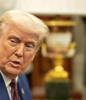 Трамп-попросить-американські-компанії-виробляти-ракети-в-Європі-–-bloomberg