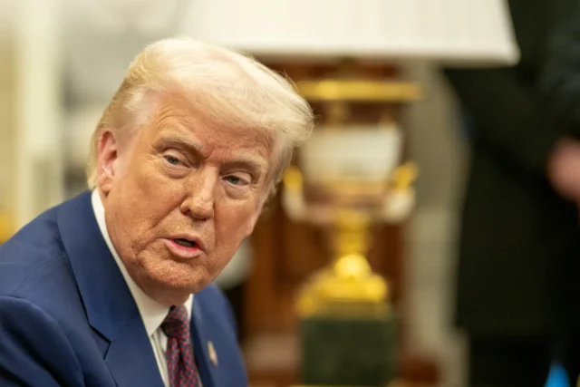 Трамп закликає американські компанії до виробництва зброї в Європі та Україні Трамп-попросить-американські-компанії-виробляти-ракети-в-Європі-–-bloomberg