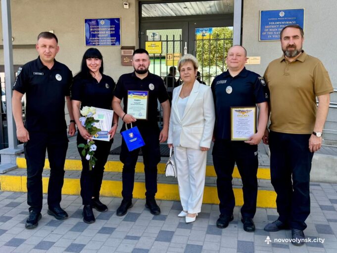 Вшанування дільничних офіцерів поліції на 103-річчя служби в Україні З-нагоди-професійного-свята-відзначили-дільничних-офіцерів