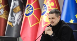 Нові пакети військової допомоги Україні на суму близько 4 мільярдів доларів Україна повертається з “Рамштайну” з одним з найбільших пакетів допомоги