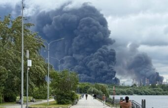 Атаки на російські НПЗ призводять до дефіциту пального в країні «Найжорсткіша-криза-за-час-війни»:-як-удари-України-по-НПЗ-вдарили-по-паливному-ринку-Росії