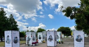 У Нововолинську відкрили нові портрети загиблих Захисників Ще-12-портретів-з’явилося-на-Алеї-Героїв-у-Нововолинську