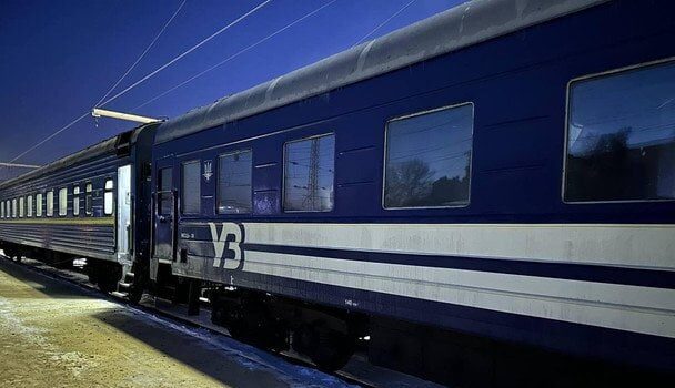 Скандал у потягу Одеса-Київ: пасажирка заявила про сексуальне насильство у плацкарті – що кажуть у... Скандал-у-потягу-Одеса-Київ:-пасажирка-заявила-про-сексуальне-насильство-у-плацкарті-–-що-кажуть-у.