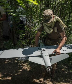 viyskovi___bezpilotnik____leleka_100__napryamok_chasiv_yar_donetska_oblast_lito__20246a36a7a07a7b9.jpg ЗСУ перекрили логістику окупантів на лівому березі Херсонщини