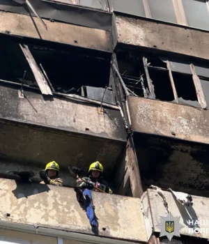 У-Рівному-під-час-пожежі-в-багатоповерхівці-загинув-10-річний-хлопчик