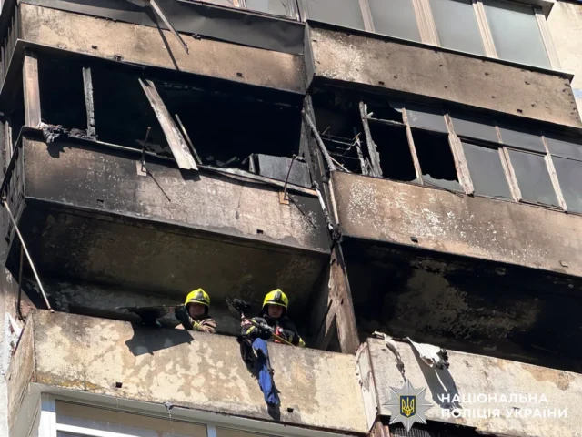 У Рівному під час пожежі загинув 10-річний хлопчик У-Рівному-під-час-пожежі-в-багатоповерхівці-загинув-10-річний-хлопчик