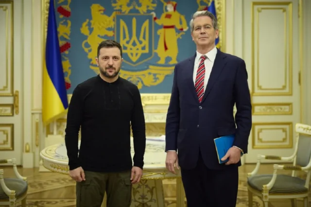 Скандал навколо висловлювань міністра фінансів США щодо Зеленського Бессент-називав-Зеленського-"маленьким-виродком"-і-радив-Трампу-не-приймати-його-–-ЗМІ