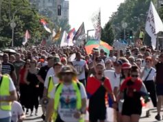 У Сербії тисячі людей вийшли на антиурядовий мітинг із вимогою дострокових виборів, – Reuters У-Сербії-тисячі-людей-вийшли-на-антиурядовий-мітинг-із-вимогою-дострокових-виборів,-–-reuters