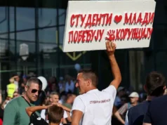Протести в Сербії: тисячі людей вимагають відставки президента Вучича Тисячі-сербів-вийшли-на-протест-з-вимогою-відставки-Вучича
