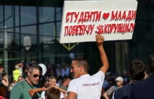 Протести в Сербії: тисячі людей вимагають відставки президента Вучича Тисячі-сербів-вийшли-на-протест-з-вимогою-відставки-Вучича