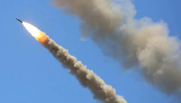 Сили ППО України збили 96 дронів під час нічної атаки Росії Сили-ППО-збили-96-дронів-під-час-нічної-атаки-рф-21-червня,-є-влучання-ракет