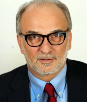 Ордени повертають уже й поляки: ексдепутат Сейму відмовився від нагороди через Україну