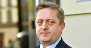 Експосол України в Польщі відмовився від державної нагороди через протест Експосол України в Польщі відмовився від державної нагороди через протест