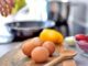 Які продукти не варто зберігати в холодильнику: думки експертів Які-продукти-не-можна-зберігати-в-холодильнику