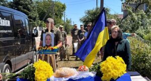 Прощання з героєм: похорон Василя Заремби у Низкиничах Нововолинська-громада-попрощалася-із-Захисником-Василем-Зарембою