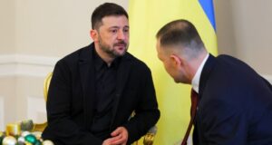 Три колишні президенти України повертають польські нагороди на знак протесту Радіо-Свобода-weekly:-Державні-діячі-України-один-за-одним-відмовилися-від-нагород-Польщі