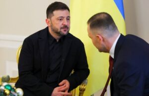 Три колишні президенти України повертають польські нагороди на знак протесту Радіо-Свобода-weekly:-Державні-діячі-України-один-за-одним-відмовилися-від-нагород-Польщі