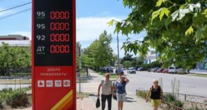 Крим стикається з паливною кризою через обмеження постачань Крим-без-бензину:-заправляють-лише-держструктури-і-військових.-Севастополь-без-вуличного-освітлення