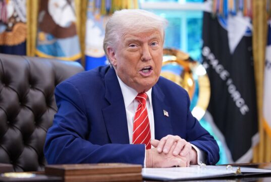 Трамп натякає на можливість відновлення бойових дій проти Ірану через ядерну загрозу Трамп вважає, що питання ядерної програми Ірану є важливішим за економічну кризу у світі