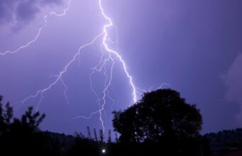 На Львів насувається негода: синоптики попереджають про небезпеку На-Львів-насувається-негода:-синоптики-попереджають-про-небезпеку