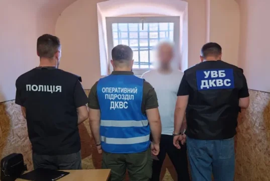 Поліція оголосила підозру затриманому, який знімав на відео приниження співкамерника в Одесі Поліція оголосила підозру затриманому, який знімав на відео приниження співкамерника в Одесі