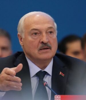 Чому-Лукашенко-мовчить-після-ультиматуму-Зеленського