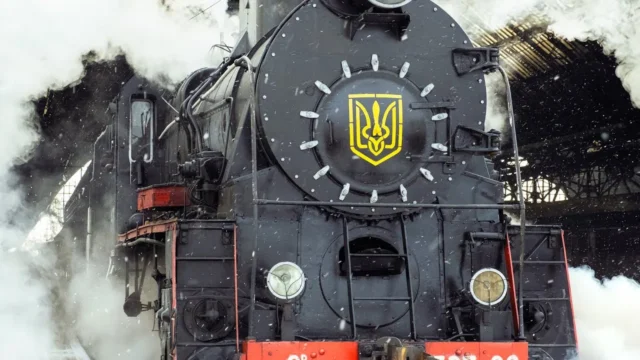 Укрзалізниця запускає ретро-поїзди до Дня Конституції Укрзалізниця запускає ретро-поїзди до Дня Конституції