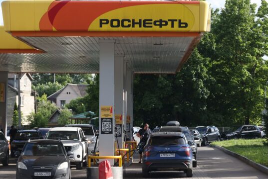 Скорочення виробництва та експорту пального в Росії: нові виклики для ринку Росія втратила чверть виробництва бензину на тлі атак по НПЗ , – Reuters