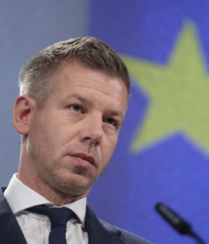 Угорщина заблокувала наступні кроки до вступу України в ЄС, – Politico