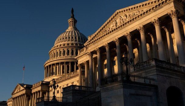 Американський сенат проголосував за обмеження повноважень Трампа у питанні війни з Іраном Американський-сенат-проголосував-за обмеження-повноважень-Трампа-у питанні-війни-з Іраном