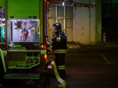Масовані атаки на Крим: удари по енергетичній інфраструктурі та військовим об’єктам У Криму палає точка запуску “Шахедів” та зникло світло: що відомо про наслідки атаки