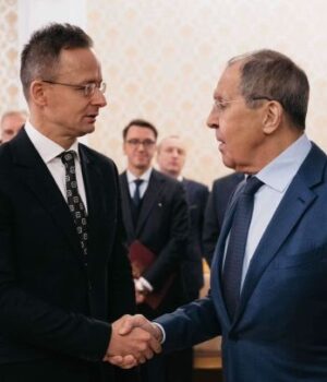 «Я просто-хотів-спитати»:-під-час-бунту-Пригожина-Сіярто-телефонував-до Лаврова-з несподіваним-запитанням